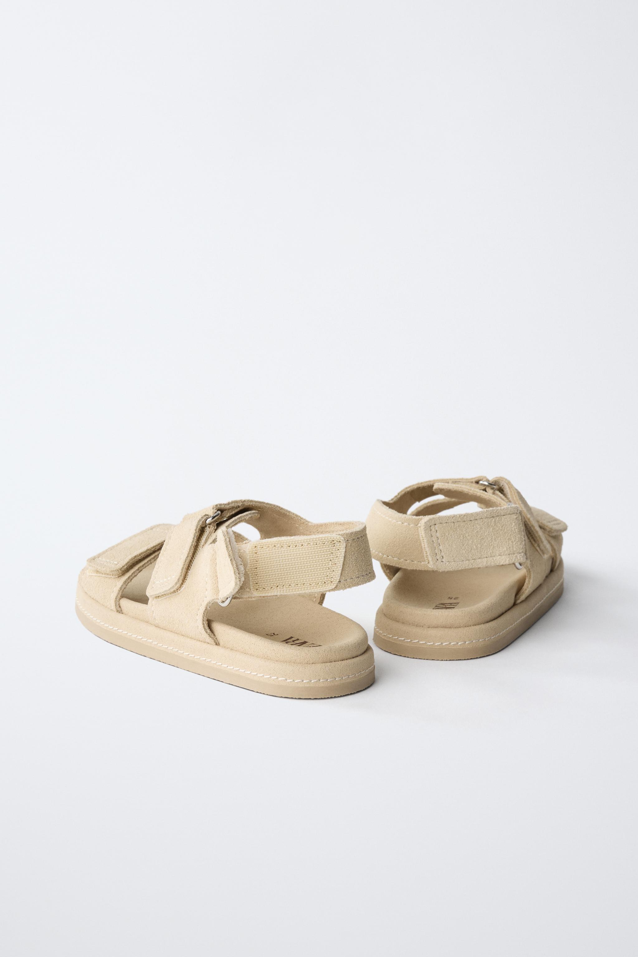 LEATHER SANDALS